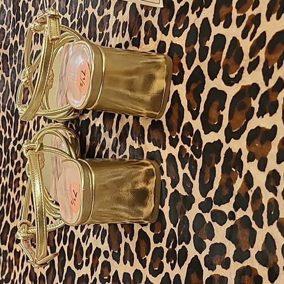 BCBGeneration Gold Strappy Heels Elegant Metallic Design - Picture 5 of 6